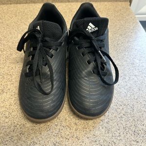 Adidas Predator Indoor Soccer Shoes little kids size 1.5